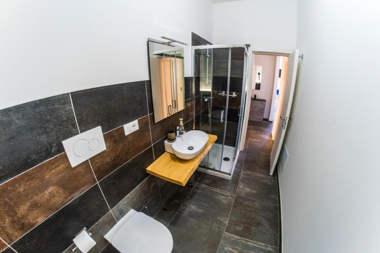 4 Balconi Rooms-Elements B&B Lecce Exterior photo